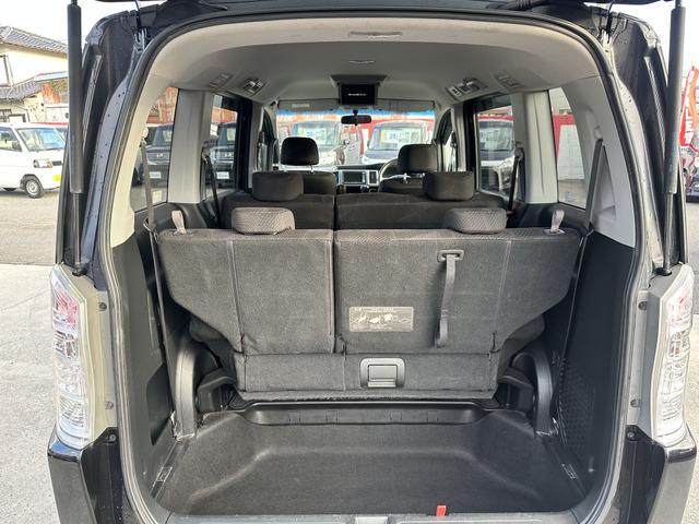 ステップワゴンスパーダ Ｚ　両側パワースライドドア　ＳＤナビ　フルセグ　ＣＤ　フリップダウンモニター　ＥＴＣ　バックカメラ　純正アルミ　ＨＩＤヘッドライト　フォグ（17枚目）