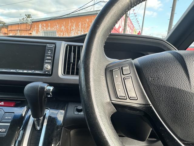 ステップワゴンスパーダ Ｚ　両側パワースライドドア　ＳＤナビ　フルセグ　ＣＤ　フリップダウンモニター　ＥＴＣ　バックカメラ　純正アルミ　ＨＩＤヘッドライト　フォグ（20枚目）