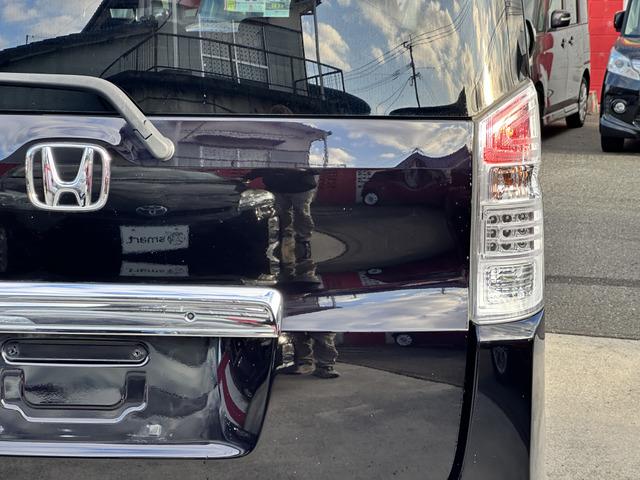 ステップワゴンスパーダ Ｚ　両側パワースライドドア　ＳＤナビ　フルセグ　ＣＤ　フリップダウンモニター　ＥＴＣ　バックカメラ　純正アルミ　ＨＩＤヘッドライト　フォグ（29枚目）