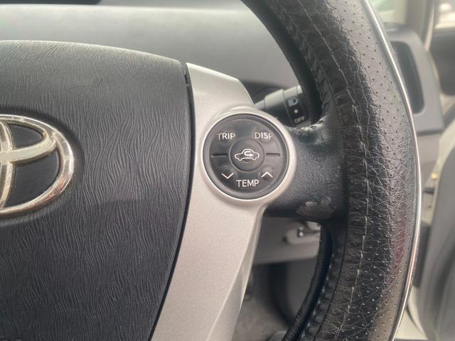 プリウス Ｓ　サンルーフ／純正ナビ／ワンセグ／ＤＶＤ再生／バックモニター／レザー調シートカバー／プッシュスタート／アイドリングストップ／スマートキー／社外１９インチＡＷ／盗難防止装置（20枚目）
