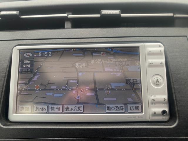 プリウス Ｓ　サンルーフ／純正ナビ／ワンセグ／ＤＶＤ再生／バックモニター／レザー調シートカバー／プッシュスタート／アイドリングストップ／スマートキー／社外１９インチＡＷ／盗難防止装置（22枚目）