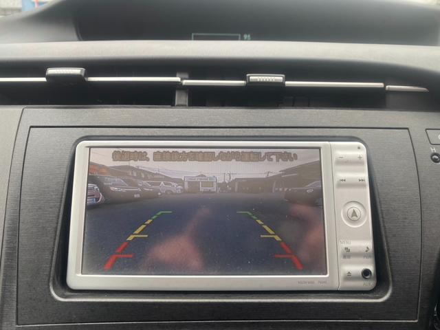 プリウス Ｓ　サンルーフ／純正ナビ／ワンセグ／ＤＶＤ再生／バックモニター／レザー調シートカバー／プッシュスタート／アイドリングストップ／スマートキー／社外１９インチＡＷ／盗難防止装置（24枚目）