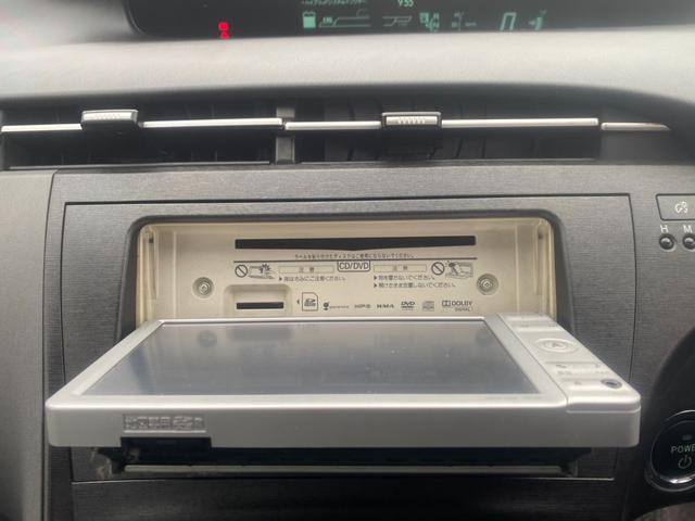プリウス Ｓ　サンルーフ／純正ナビ／ワンセグ／ＤＶＤ再生／バックモニター／レザー調シートカバー／プッシュスタート／アイドリングストップ／スマートキー／社外１９インチＡＷ／盗難防止装置（25枚目）
