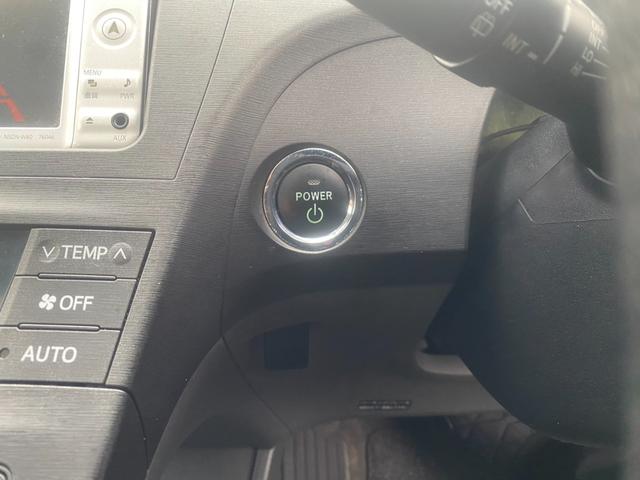 プリウス Ｓ　サンルーフ／純正ナビ／ワンセグ／ＤＶＤ再生／バックモニター／レザー調シートカバー／プッシュスタート／アイドリングストップ／スマートキー／社外１９インチＡＷ／盗難防止装置（28枚目）