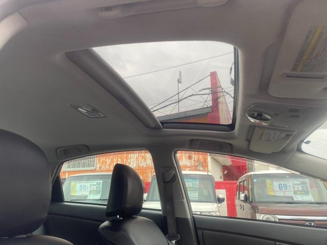 プリウス Ｓ　サンルーフ／純正ナビ／ワンセグ／ＤＶＤ再生／バックモニター／レザー調シートカバー／プッシュスタート／アイドリングストップ／スマートキー／社外１９インチＡＷ／盗難防止装置（31枚目）