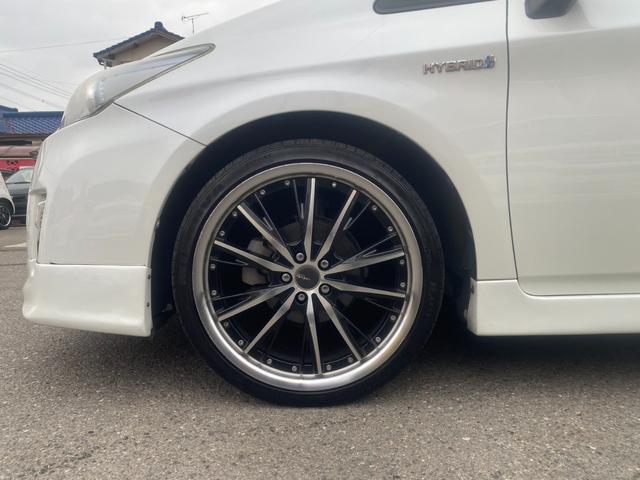 プリウス Ｓ　サンルーフ／純正ナビ／ワンセグ／ＤＶＤ再生／バックモニター／レザー調シートカバー／プッシュスタート／アイドリングストップ／スマートキー／社外１９インチＡＷ／盗難防止装置（45枚目）