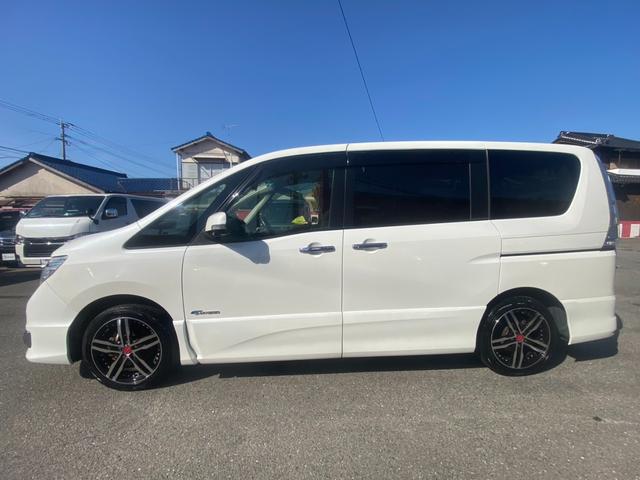 セレナ ハイウェイスターＳ－ＨＶアドバンスドセーフティパック　純正ナビ／フルセグ／Ｂｌｕｅｔｏｏｔｈ／バックモニター／全方位モニター／後席モニター／両側電動スライドドア／ＨＩＤヘッドライト／フロントフォグランプ／１７インチ社外ＡＷ／障害物ソナー／衝突被害軽減（6枚目）