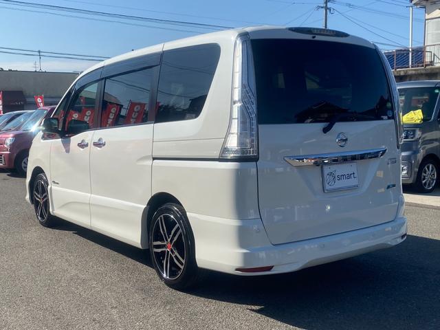 セレナ ハイウェイスターＳ－ＨＶアドバンスドセーフティパック　純正ナビ／フルセグ／Ｂｌｕｅｔｏｏｔｈ／バックモニター／全方位モニター／後席モニター／両側電動スライドドア／ＨＩＤヘッドライト／フロントフォグランプ／１７インチ社外ＡＷ／障害物ソナー／衝突被害軽減（8枚目）