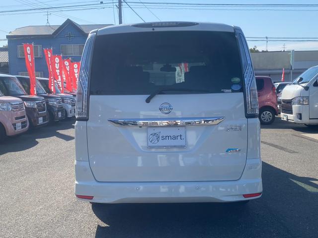 セレナ ハイウェイスターＳ－ＨＶアドバンスドセーフティパック　純正ナビ／フルセグ／Ｂｌｕｅｔｏｏｔｈ／バックモニター／全方位モニター／後席モニター／両側電動スライドドア／ＨＩＤヘッドライト／フロントフォグランプ／１７インチ社外ＡＷ／障害物ソナー／衝突被害軽減（9枚目）