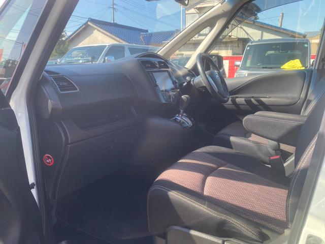 セレナ ハイウェイスターＳ－ＨＶアドバンスドセーフティパック　純正ナビ／フルセグ／Ｂｌｕｅｔｏｏｔｈ／バックモニター／全方位モニター／後席モニター／両側電動スライドドア／ＨＩＤヘッドライト／フロントフォグランプ／１７インチ社外ＡＷ／障害物ソナー／衝突被害軽減（13枚目）