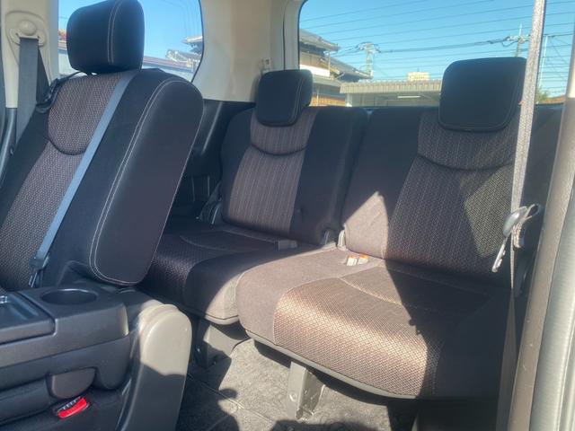 セレナ ハイウェイスターＳ－ＨＶアドバンスドセーフティパック　純正ナビ／フルセグ／Ｂｌｕｅｔｏｏｔｈ／バックモニター／全方位モニター／後席モニター／両側電動スライドドア／ＨＩＤヘッドライト／フロントフォグランプ／１７インチ社外ＡＷ／障害物ソナー／衝突被害軽減（16枚目）