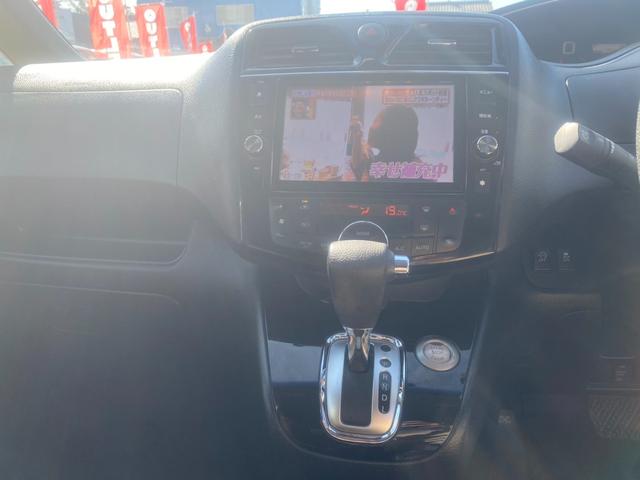 セレナ ハイウェイスターＳ－ＨＶアドバンスドセーフティパック　純正ナビ／フルセグ／Ｂｌｕｅｔｏｏｔｈ／バックモニター／全方位モニター／後席モニター／両側電動スライドドア／ＨＩＤヘッドライト／フロントフォグランプ／１７インチ社外ＡＷ／障害物ソナー／衝突被害軽減（24枚目）