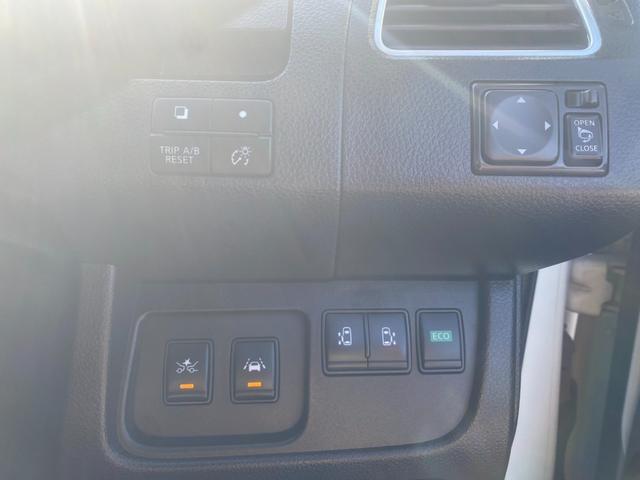 セレナ ハイウェイスターＳ－ＨＶアドバンスドセーフティパック　純正ナビ／フルセグ／Ｂｌｕｅｔｏｏｔｈ／バックモニター／全方位モニター／後席モニター／両側電動スライドドア／ＨＩＤヘッドライト／フロントフォグランプ／１７インチ社外ＡＷ／障害物ソナー／衝突被害軽減（33枚目）