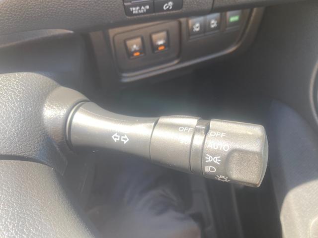 セレナ ハイウェイスターＳ－ＨＶアドバンスドセーフティパック　純正ナビ／フルセグ／Ｂｌｕｅｔｏｏｔｈ／バックモニター／全方位モニター／後席モニター／両側電動スライドドア／ＨＩＤヘッドライト／フロントフォグランプ／１７インチ社外ＡＷ／障害物ソナー／衝突被害軽減（34枚目）