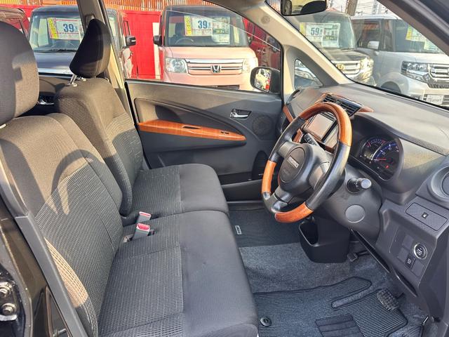 ムーヴ カスタム　Ｘ　ＤＶＤ再生　ＣＤ　ＨＩＤヘッドライト　フォグ　アイドリングストップ　プッシュスタート　スマートキー　純正アルミ　ウッド調パネル　ＭＯＭＯハンドル（12枚目）