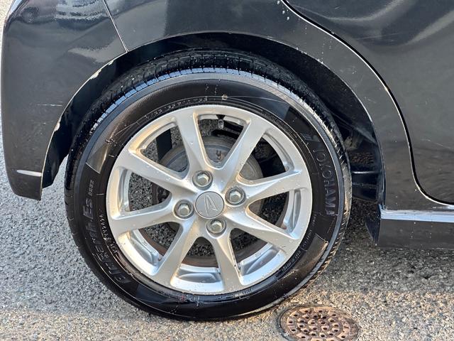 ムーヴ カスタム　Ｘ　ＤＶＤ再生　ＣＤ　ＨＩＤヘッドライト　フォグ　アイドリングストップ　プッシュスタート　スマートキー　純正アルミ　ウッド調パネル　ＭＯＭＯハンドル（34枚目）