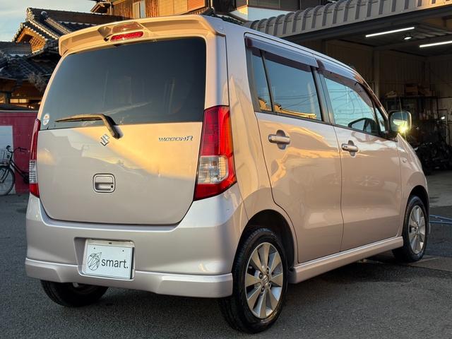 ワゴンＲ ＦＸリミテッド　ナビ／ワンセグ／ＤＶＤ再生／ＥＴＣ／プッシュスタート／キーレス／ＡＢＳ／盗難防止装置（10枚目）