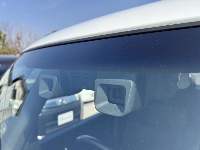 スペーシアカスタムＺ ベースグレード　パワースライドドア　スライドドアクローザー　衝突軽減　純正ナビ　フルセグ　ＤＶＤ再生　Ｂｌｕｅｔｏｏｔｈ対応　ＥＴＣ　ドラレコ　ＨＩＤヘッドライト　フォグ　シートヒーター　オートライト　セキュリティ（30枚目）