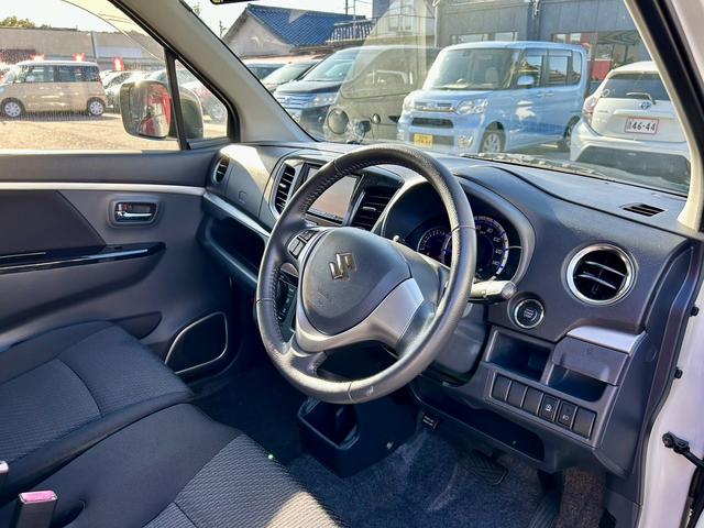 ワゴンＲスティングレー Ｔ　ＨＩＤヘッドライト　フォグ　アイドリングストップ　ウインカーミラー　電動ミラー　純正１５インチアルミホイール　プッシュスタート　スマートキー　プライバシーガラス　セキュリティアラーム　サイドバイザー（12枚目）