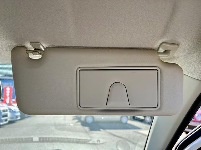 ワゴンＲスティングレー Ｔ　ＨＩＤヘッドライト　フォグ　アイドリングストップ　ウインカーミラー　電動ミラー　純正１５インチアルミホイール　プッシュスタート　スマートキー　プライバシーガラス　セキュリティアラーム　サイドバイザー（23枚目）