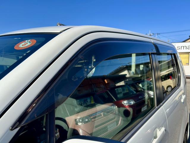 ワゴンＲスティングレー Ｔ　ＨＩＤヘッドライト　フォグ　アイドリングストップ　ウインカーミラー　電動ミラー　純正１５インチアルミホイール　プッシュスタート　スマートキー　プライバシーガラス　セキュリティアラーム　サイドバイザー（24枚目）