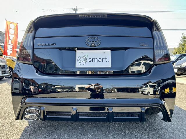 プリウス Ｇ　純正ナビ　フルセグ　Ｂｌｕｅｔｏｏｔｈ対応　バックカメラ　ビルトインＥＴＣ　クルーズコントロール　社外エアロ　オートライト　フォグ　スマートキー　プッシュスタート　プライバシーガラスセキュリティ（8枚目）