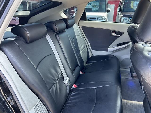 プリウス Ｇ　純正ナビ　フルセグ　Ｂｌｕｅｔｏｏｔｈ対応　バックカメラ　ビルトインＥＴＣ　クルーズコントロール　社外エアロ　オートライト　フォグ　スマートキー　プッシュスタート　プライバシーガラスセキュリティ（13枚目）