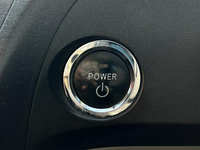 プリウス Ｇ　純正ナビ　フルセグ　Ｂｌｕｅｔｏｏｔｈ対応　バックカメラ　ビルトインＥＴＣ　クルーズコントロール　社外エアロ　オートライト　フォグ　スマートキー　プッシュスタート　プライバシーガラスセキュリティ（25枚目）