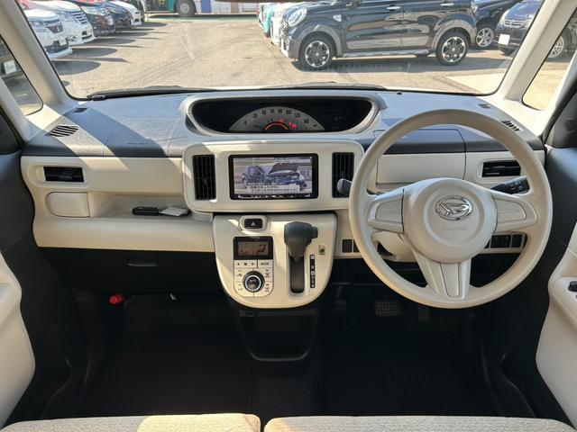 ムーヴキャンバス Ｘリミテッド　ＳＡＩＩ　ナビ／ワンセグ／Ｂｌｕｅｔｏｏｔｈ／ＤＶＤ再生／両側電動スライドドア／プッシュスタート／スマートキー／アイドリングストップ／オートライト／衝突被害軽減システム／盗難防止装置（11枚目）