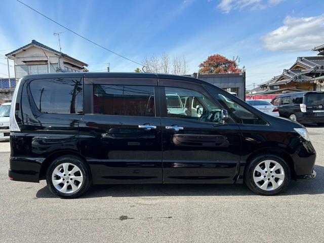 セレナ ハイウェイスター Jパッケージ ナビ/フルセグ/DVD再生/Bluetooth/バックモニター/両側電動スライドドア/プッシュスタート/キーレス/HIDヘッドライト/フロントフォグランプ/盗難防止装置(7枚目)