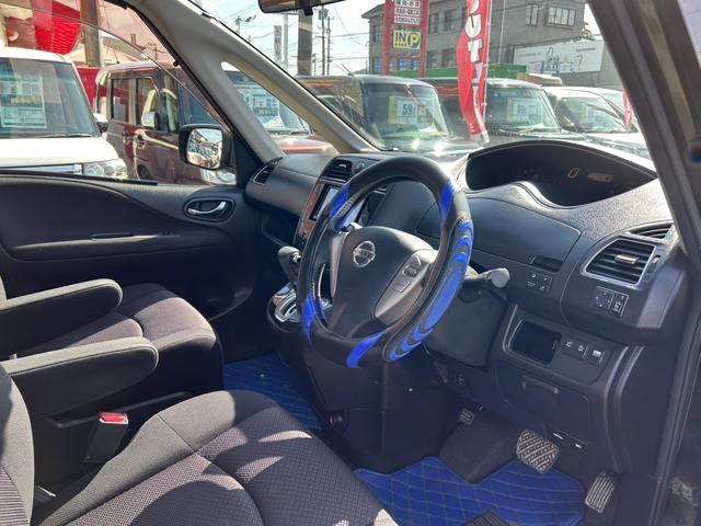 セレナ ハイウェイスター Jパッケージ ナビ/フルセグ/DVD再生/Bluetooth/バックモニター/両側電動スライドドア/プッシュスタート/キーレス/HIDヘッドライト/フロントフォグランプ/盗難防止装置(12枚目)