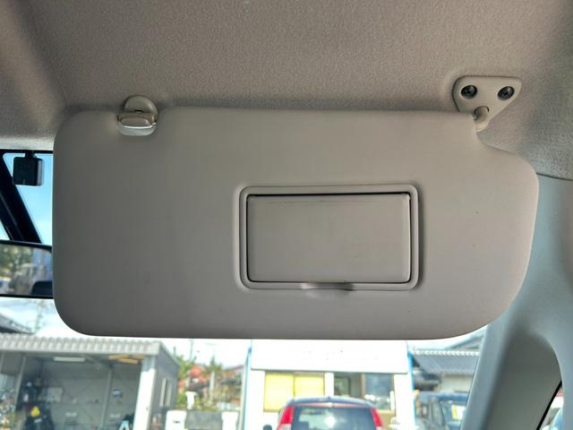 セレナ ハイウェイスター Jパッケージ ナビ/フルセグ/DVD再生/Bluetooth/バックモニター/両側電動スライドドア/プッシュスタート/キーレス/HIDヘッドライト/フロントフォグランプ/盗難防止装置(28枚目)