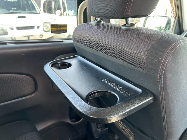 セレナ ハイウェイスター Jパッケージ ナビ/フルセグ/DVD再生/Bluetooth/バックモニター/両側電動スライドドア/プッシュスタート/キーレス/HIDヘッドライト/フロントフォグランプ/盗難防止装置(29枚目)