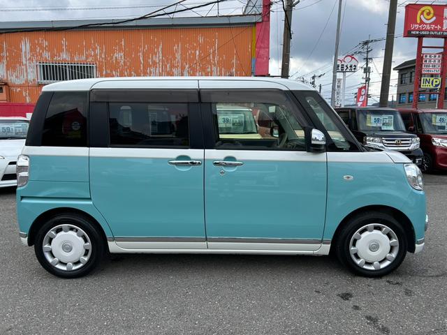 ムーヴキャンバス Ｘリミテッドメイクアップ　ＳＡＩＩ　ナビ／フルセグ／ＤＶＤ再生／Ｂｌｕｅｔｏｏｔｈ／両側電動スライドドア／ドラレコ／プッシュスタート／スマートキー／フロントフォグランプ／衝突被害軽減システム／盗難防止装置（7枚目）