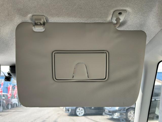 ムーヴキャンバス Ｘリミテッドメイクアップ　ＳＡＩＩ　ナビ／フルセグ／ＤＶＤ再生／Ｂｌｕｅｔｏｏｔｈ／両側電動スライドドア／ドラレコ／プッシュスタート／スマートキー／フロントフォグランプ／衝突被害軽減システム／盗難防止装置（25枚目）