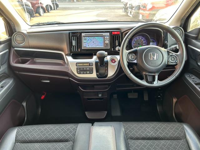 N-WGNカスタム G・Lパッケージ ナビ/ワンセグ/バックモニター/プッシュスタート/スマートキー/オートライト/HIDヘッドライト/フロントフォグランプ/社外AW/オートエアコン/盗難防止装置(11枚目)