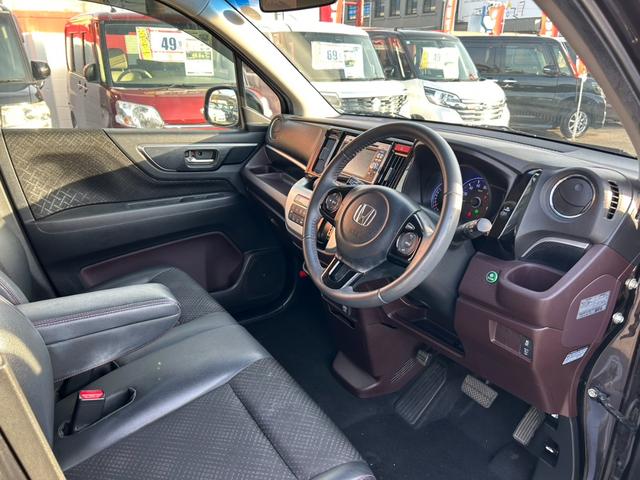 N-WGNカスタム G・Lパッケージ ナビ/ワンセグ/バックモニター/プッシュスタート/スマートキー/オートライト/HIDヘッドライト/フロントフォグランプ/社外AW/オートエアコン/盗難防止装置(12枚目)