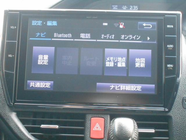 ヴォクシー ＺＳ　１０型ナビ　フルセグ　ＤＶＤビデオ再生　ＣＤ録音　Ｂｌｕｅｔｏｏｔｈオーディオ　バックカメラ　トヨタセーフティセンス　ＬＥＤオートライト　両パワスラ　１９ＡＷ　ローダウン　ステリモ　スマートキー（13枚目）