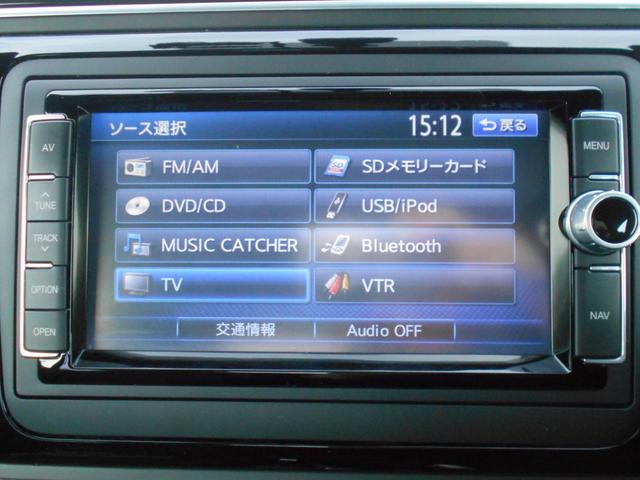 ザ・ビートル デザイン　ナビ　ＤＶＤビデオ再生　ＣＤ録音　フルセグ　Ｂｌｕｅｔｏｏｔｈオーディオ　ステリモ　バックカメラ　シートヒーター　パドルシフト　キセノンオートライト　１７ＡＷ　レザーシート　コーナーセンサー　ＥＴＣ（13枚目）