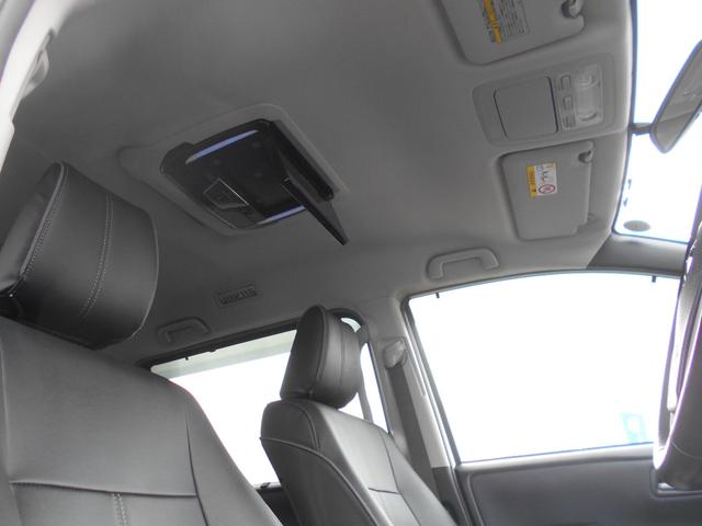 ノア Ｓｉ　１０型ナビ　フリップダウンモニター　ＤＶＤビデオ再生　ＣＤ録音　Ｂｌｕｅｔｏｏｔｈ　フルセグＴＶ　バックカメラ　両側パワースライドドア　モデリスタエアロ　ステリモ　クルコン　レザー調シートカバー（8枚目）