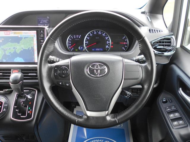 ノア Ｓｉ　１０型ナビ　フリップダウンモニター　ＤＶＤビデオ再生　ＣＤ録音　Ｂｌｕｅｔｏｏｔｈ　フルセグＴＶ　バックカメラ　両側パワースライドドア　モデリスタエアロ　ステリモ　クルコン　レザー調シートカバー（11枚目）