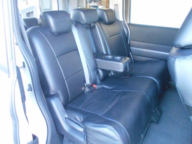 【室内が本当〜にキレイなんです！！】　当社では”質”にこだわっております！内装見て下さい！他店にも負けません！新車にも負けません！！という位品質には自信を持っております！是非現車をご確認下さい！！