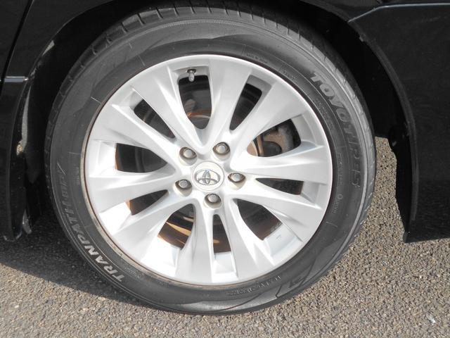 アルファード ２４０Ｓ　タイプゴールドＩＩ　Ｗサンルーフ　１０型ナビ　ＤＶＤビデオ再生　フルセグ　Ｂｌｕｅｔｏｏｔｈ　フリップダウンモニター　ハーフレザーシート　クルコン　両パワスラ　パワートランク　ウッドコンビハンドル＆ノブ　オットマンシート（33枚目）