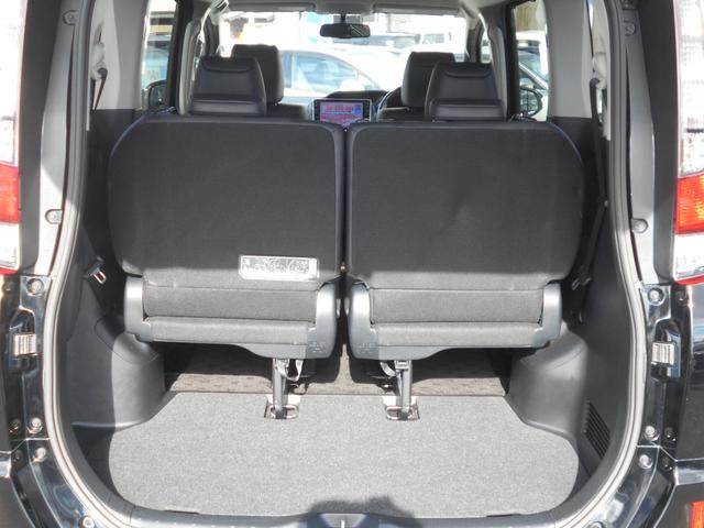 エスクァイア Ｇｉ　１０型ナビ　ＤＶＤ再生　ＣＤ録音　フルセグ　Ｂｌｕｅｔｏｏｔｈ　レザーシート　コンビハンドル＆ノブ　ＬＥＤオートライト　モデリスタエアロ＆マフラー　１８ＡＷ　両側パワスラ　クルコン　シートヒーター（19枚目）