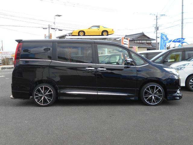 エスクァイア Ｇｉ　１０型ナビ　ＤＶＤ再生　ＣＤ録音　フルセグ　Ｂｌｕｅｔｏｏｔｈ　レザーシート　コンビハンドル＆ノブ　ＬＥＤオートライト　モデリスタエアロ＆マフラー　１８ＡＷ　両側パワスラ　クルコン　シートヒーター（21枚目）