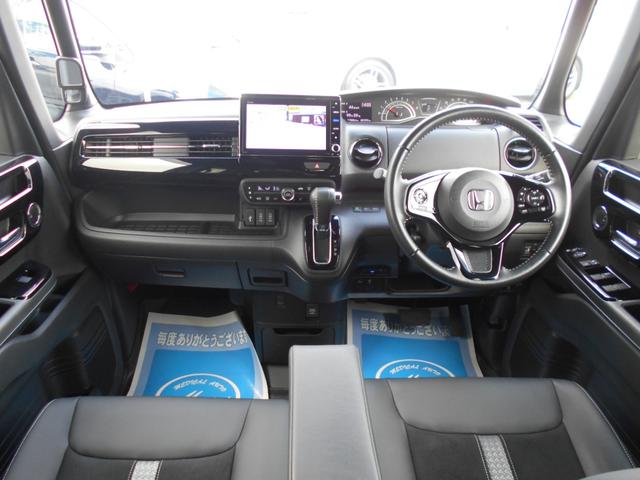 Ｎ－ＢＯＸカスタム Ｌターボ　８型ナビ　ＤＶＤビデオ再生　ＣＤ録音　Ｂｌｕｅｔｏｏｔｈオーディオ　フルセグ　バックカメラ　クルコン　ステリモ　ホンダセンシング　ハーフレザーシート　ＬＥＤオートライト　両パワスラ　コーナーソナー（9枚目）