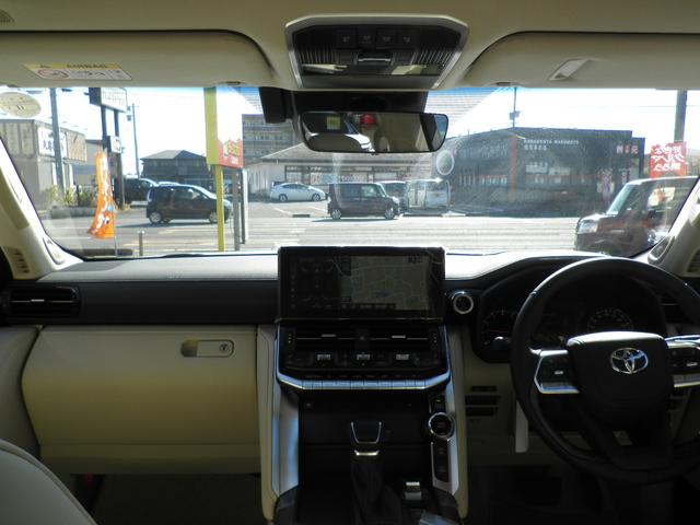 ランドクルーザー ＺＸ　サンルーフ　車庫保管　ＪＢＬプレミアムサウンド　本革シート　純正ナビ　クリアランスソナー　電動シート　電動リアゲート　シートヒーター　シートベンチレーション　ＬＥＤヘッドランプ　電動格納サードシート（11枚目）