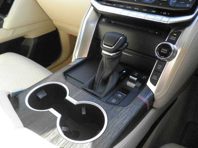 ランドクルーザー ＺＸ　サンルーフ　車庫保管　ＪＢＬプレミアムサウンド　本革シート　純正ナビ　クリアランスソナー　電動シート　電動リアゲート　シートヒーター　シートベンチレーション　ＬＥＤヘッドランプ　電動格納サードシート（21枚目）