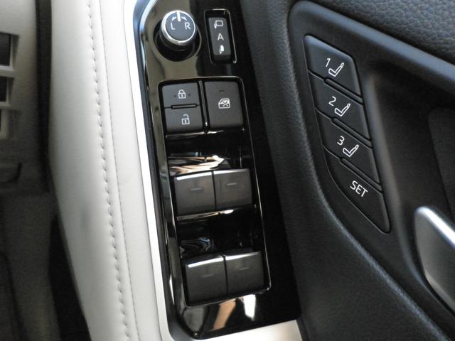 ランドクルーザー ＺＸ　サンルーフ　車庫保管　ＪＢＬプレミアムサウンド　本革シート　純正ナビ　クリアランスソナー　電動シート　電動リアゲート　シートヒーター　シートベンチレーション　ＬＥＤヘッドランプ　電動格納サードシート（29枚目）