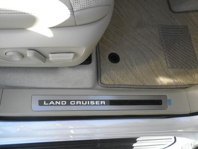 ランドクルーザー ＺＸ　サンルーフ　車庫保管　ＪＢＬプレミアムサウンド　本革シート　純正ナビ　クリアランスソナー　電動シート　電動リアゲート　シートヒーター　シートベンチレーション　ＬＥＤヘッドランプ　電動格納サードシート（35枚目）